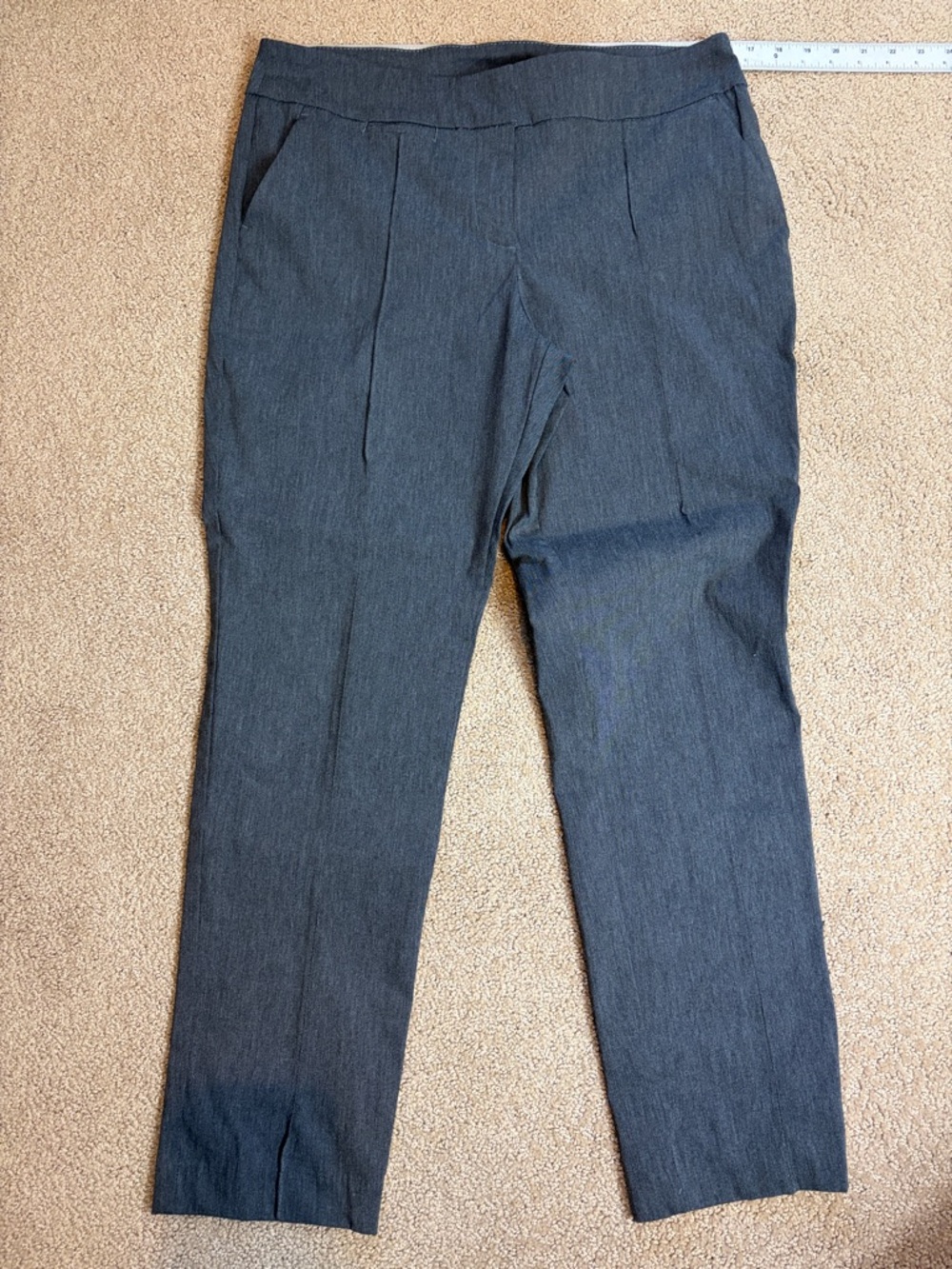 Briggs New York 12P 12 Petite gray stretchy ponte Pants zipper grey